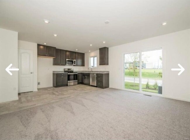 Building Photo - 60 Mora Blvd