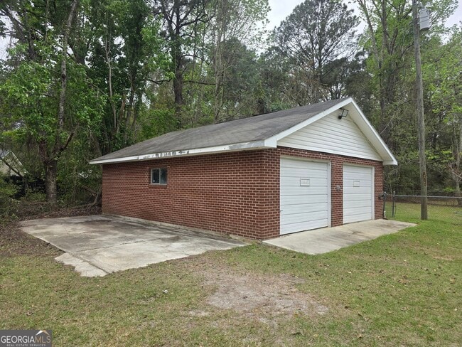 Building Photo - 583 Mill Pond Rd