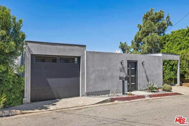 Building Photo - 2235 Gloaming Way