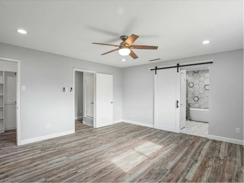 Building Photo - 900 Westminster Dr