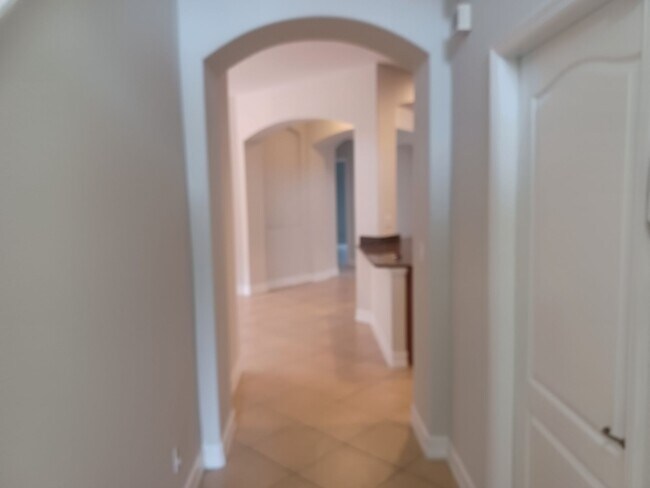 Building Photo - 12214 Country Day Cir