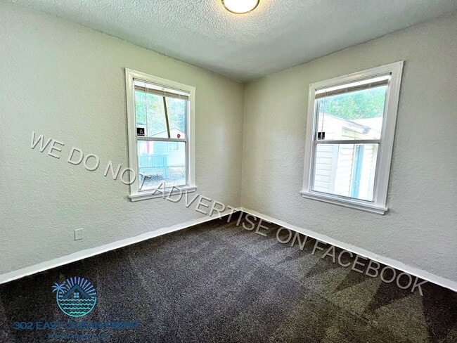 Building Photo - Lovely 3 bedroom / 1 bathroom home now ava...