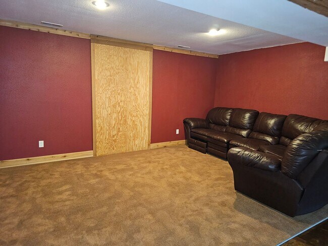 Building Photo - Incredible Hauser Lake Waterfront Home for...