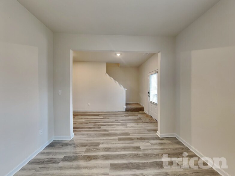 Building Photo - 288 Oliver Dr