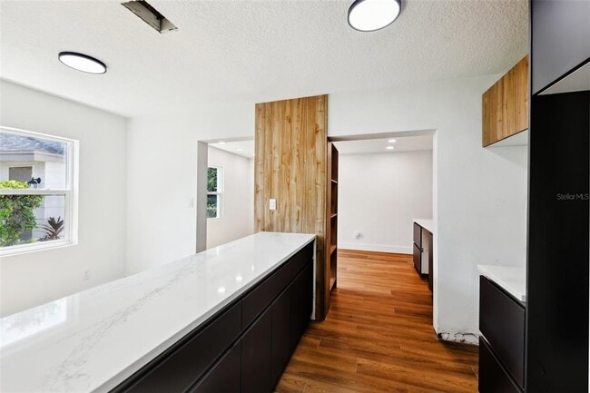 Building Photo - 730 W Swoope Ave