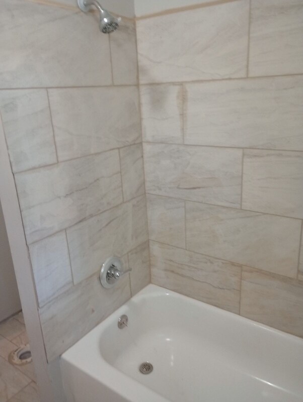 Building Photo - 821 W Cherry St