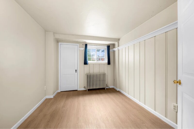 Building Photo - 205 Westowne Rd