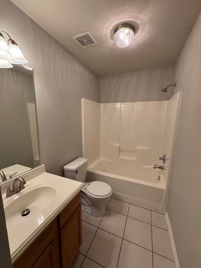 Building Photo - 1212-1214 Sironia Trail