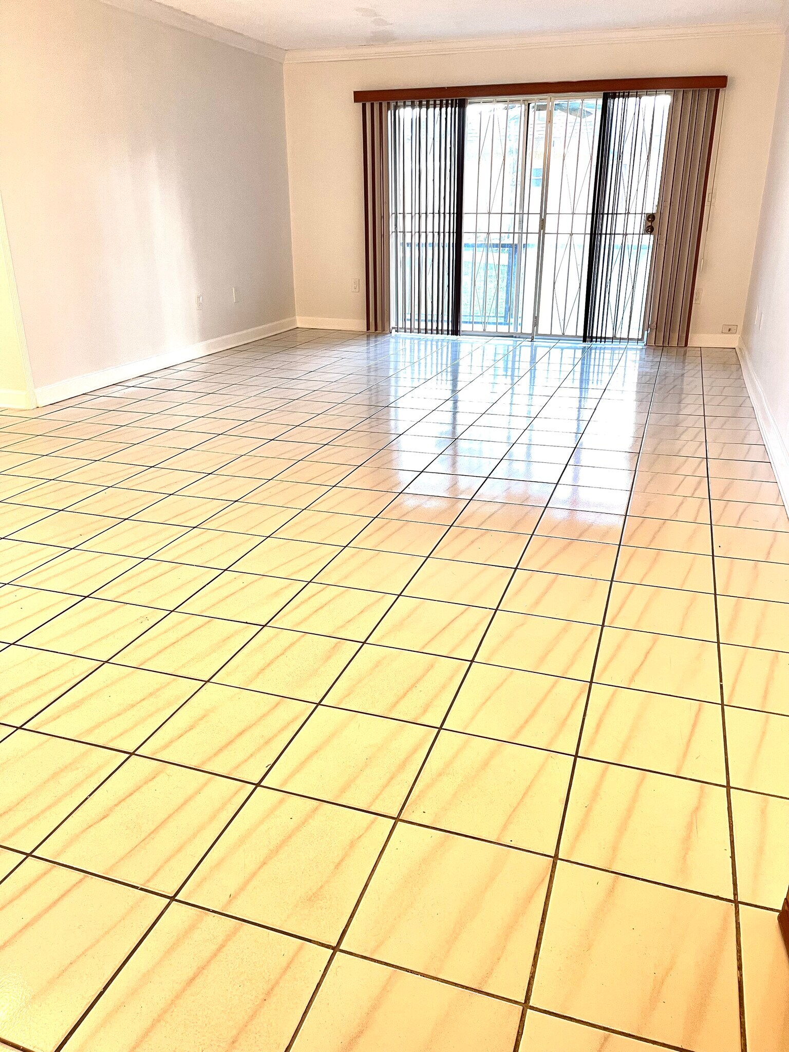 Building Photo - 13700 SW 62nd St