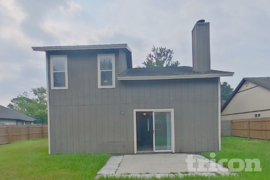 Building Photo - 606 Radnor Ln