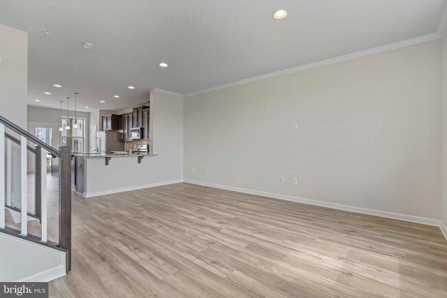 Building Photo - 5903 Garden Walk Dr