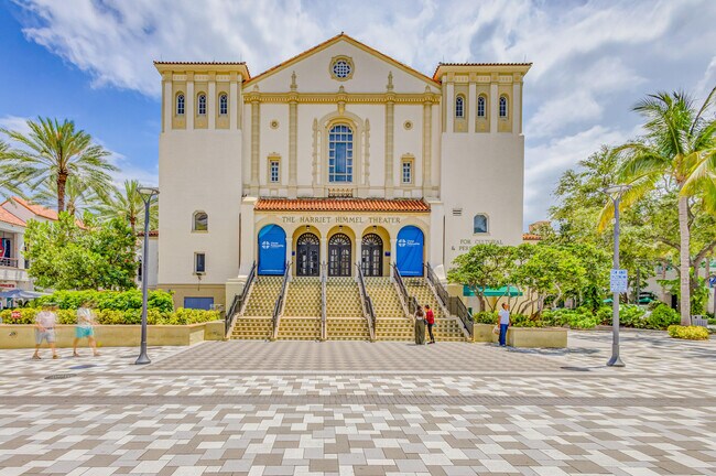 Building Photo - 630 S Sapodilla Ave