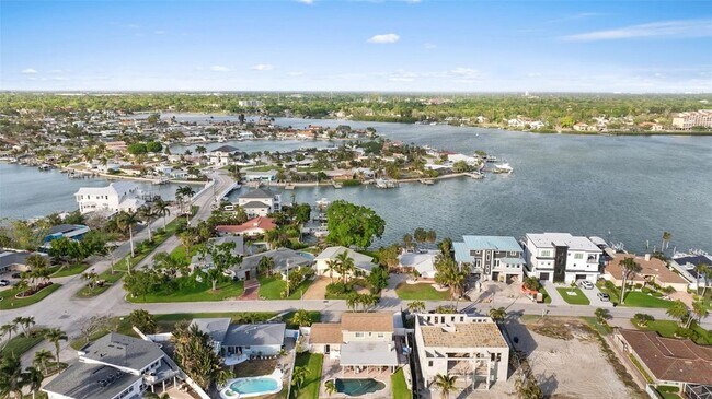 Building Photo - 7887 9th Ave S