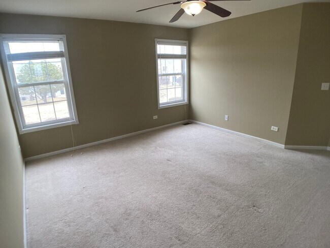 Building Photo - 24951 Clare Cir