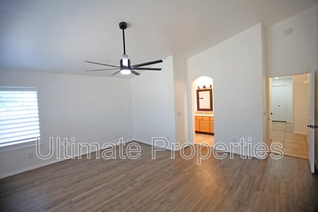 Building Photo - 15313 N 104th Way