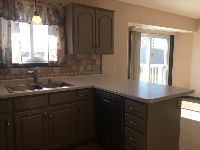 Building Photo - 5726 Egret Ave