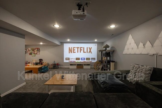 Building Photo - 2678 London Ln