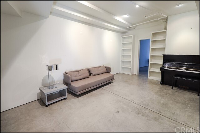Building Photo - 1330 Coronado Dr