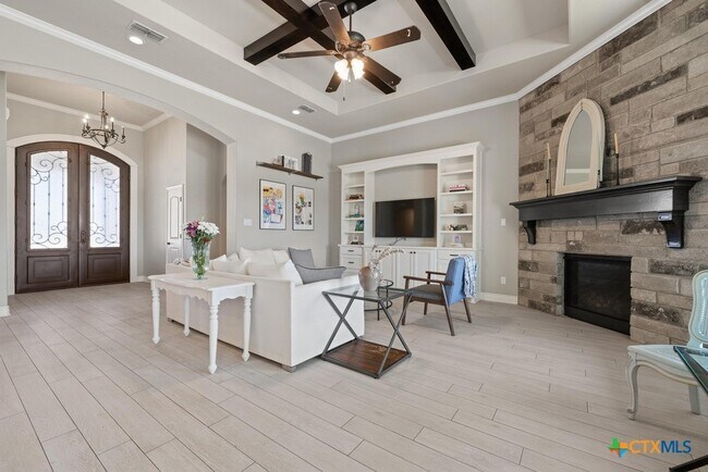 Building Photo - 1745 Alta Vista Loop