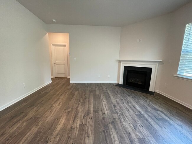 Building Photo - 11009 Austin Estates Dr