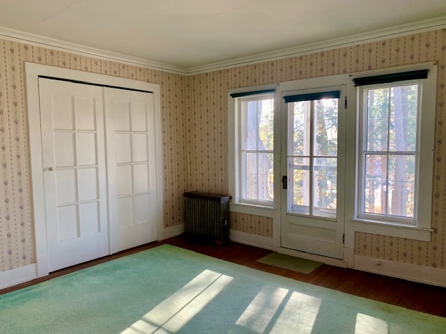 Bedroom 2 with Murphy Bed - 10 Lawn Ave