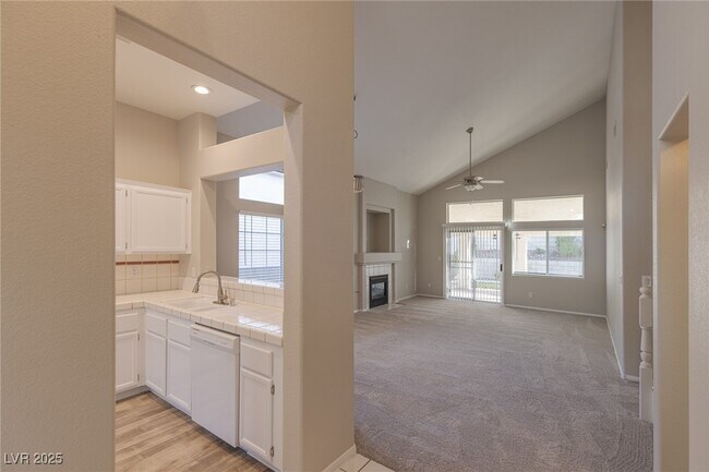 Building Photo - 52 Durango Station Dr