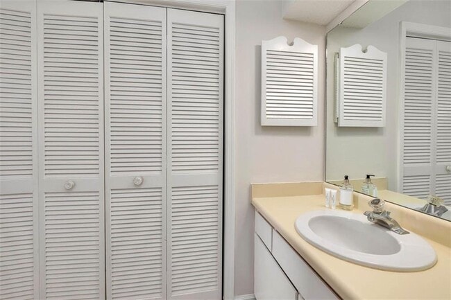 Building Photo - 310 Brockinton Marsh