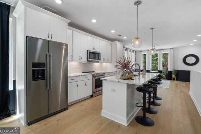 Building Photo - 371 Pratt Dr SE