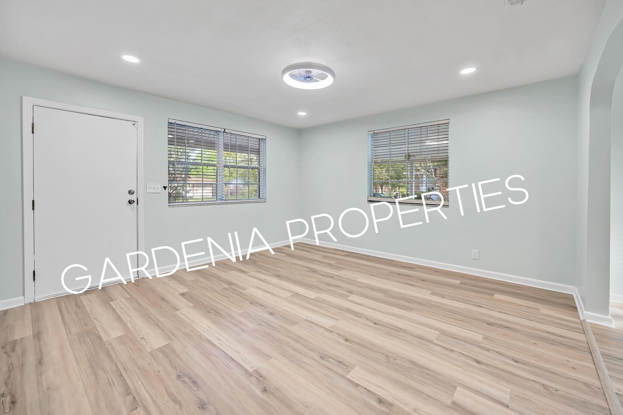 Building Photo - 1353 Placid Pl