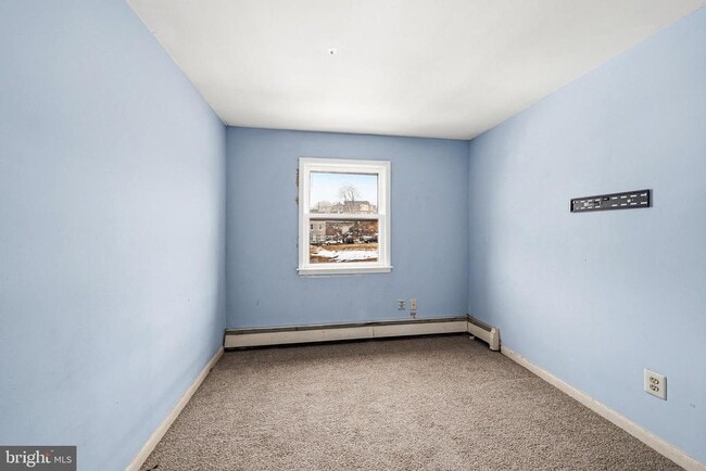 Building Photo - 507 E Airy St