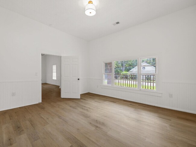 Building Photo - 512 Piedmont Ave