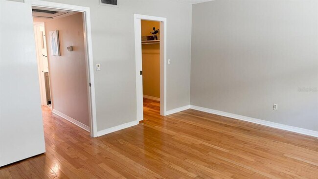 Building Photo - 6919 PLACE DE Ln