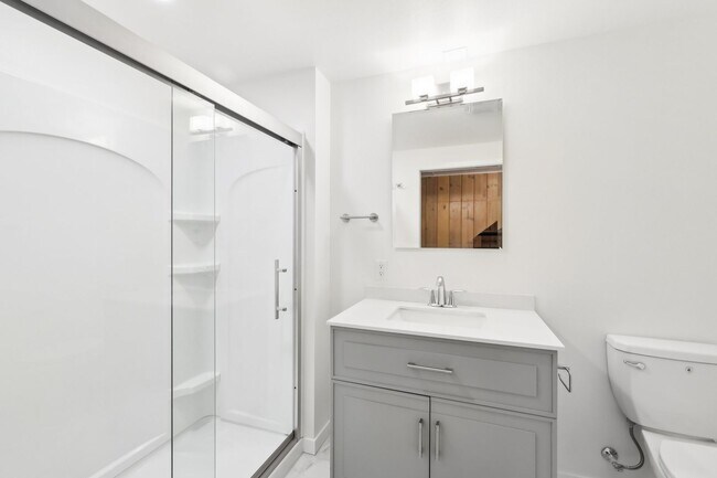 Building Photo - Updated 4-Bed 2-Bath SF Home with Lake Views & Great Entertaining Space in Monona