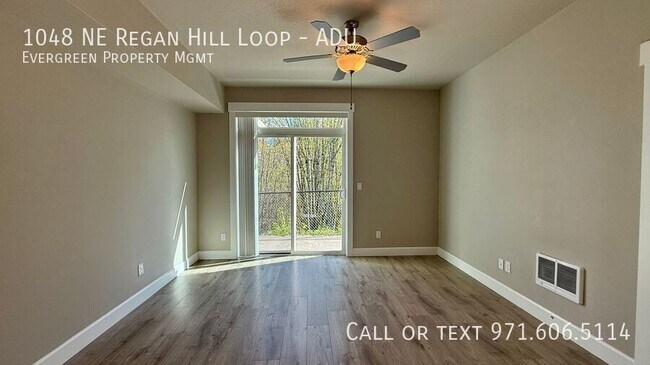 Building Photo - 1048 NE Regan Hill Loop