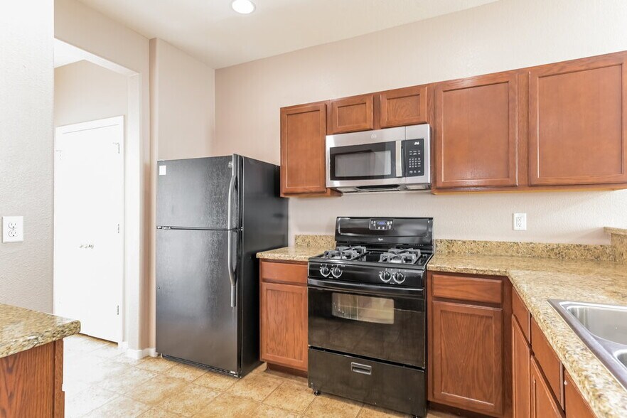 Building Photo - 967 Wembly Hills Pl