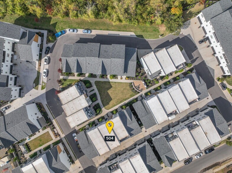Building Photo - 504 Vernon Cir