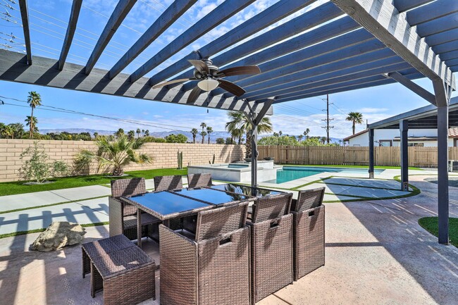 Building Photo - 44065 Dalea Ct