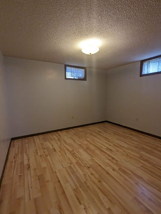 Building Photo - 2 Bedroom 2 Bath Earth Contact Home