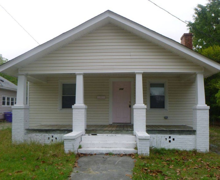 Primary Photo - 308 S Meade St