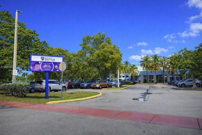 Building Photo - 4141 Nautilus Dr