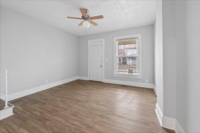 Building Photo - 1135 S Richland St