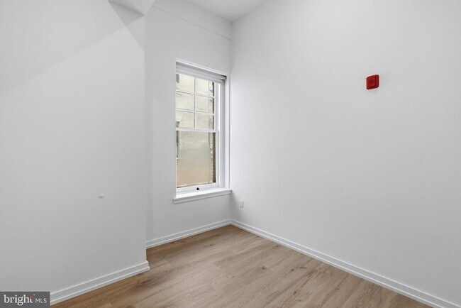 Building Photo - 203 S 13th St