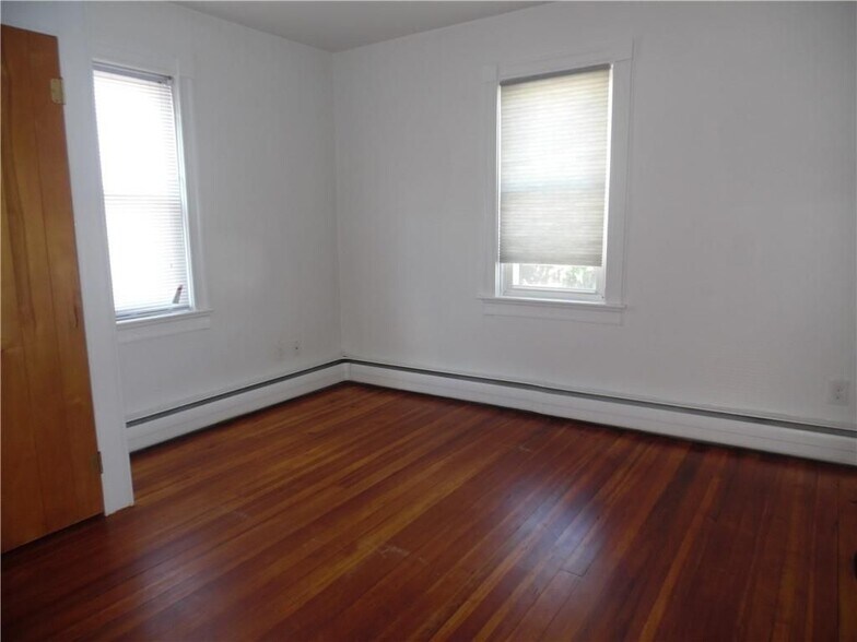 Building Photo - 51 Union St