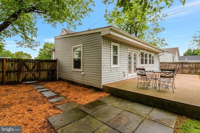 Building Photo - 6735 Williams Dr