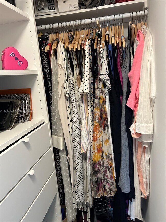 Building Photo - 90 Alton Rd