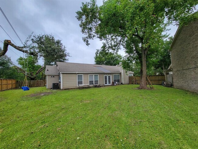 Building Photo - 2914 Waypark Dr