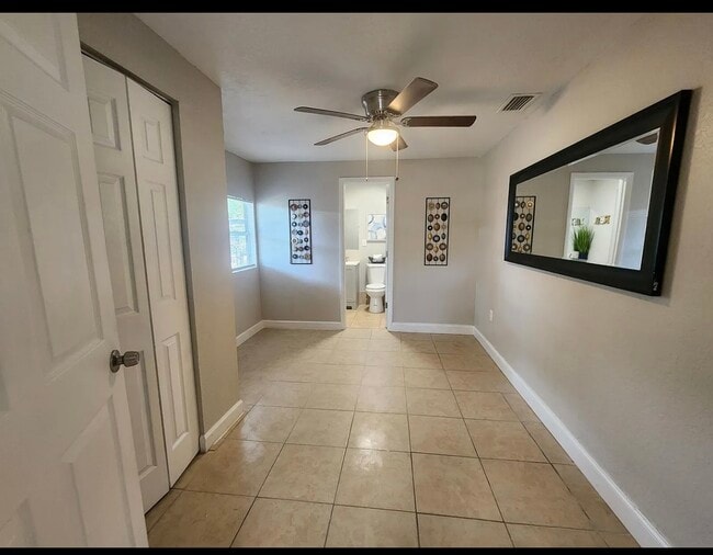 Building Photo - 3409 Sloan Rd