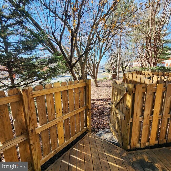 Building Photo - 255 S Pickett St