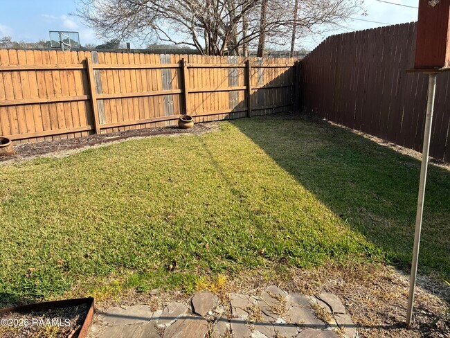 Building Photo - 100 Bizkit Dr