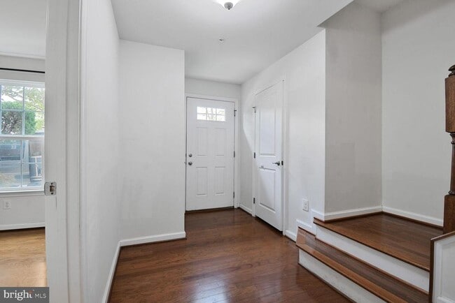 Building Photo - 3636 Wright Terrace